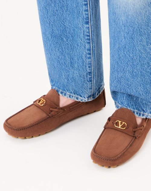 Valentino Garavani - Driver Fastaway Loafer Aus Hirschwildleder - Bark Brown - Mann - Loafers Und Drivers